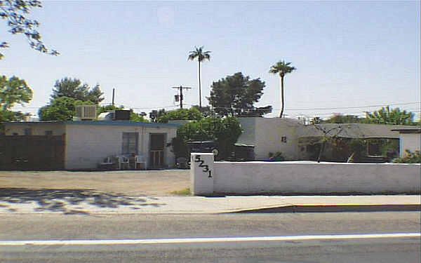 5231 E Indian School Rd in Phoenix, AZ - Foto de edificio