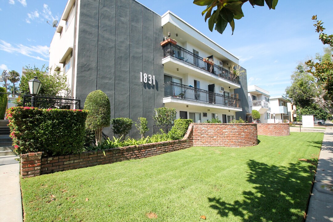 La Camdenada Apartments in Los Angeles, CA - Foto de edificio