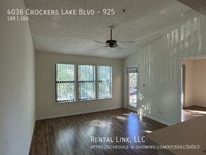 4036 Crockers Lake Blvd in Sarasota, FL - Building Photo - Building Photo