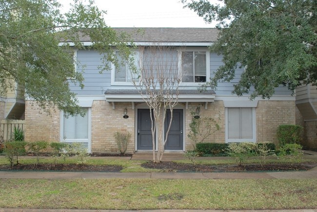 Memorial Mews in Houston, TX - Building Photo - Building Photo