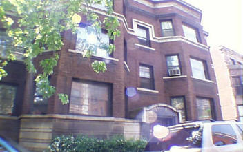 441 W Roslyn Pl in Chicago, IL - Building Photo - Building Photo