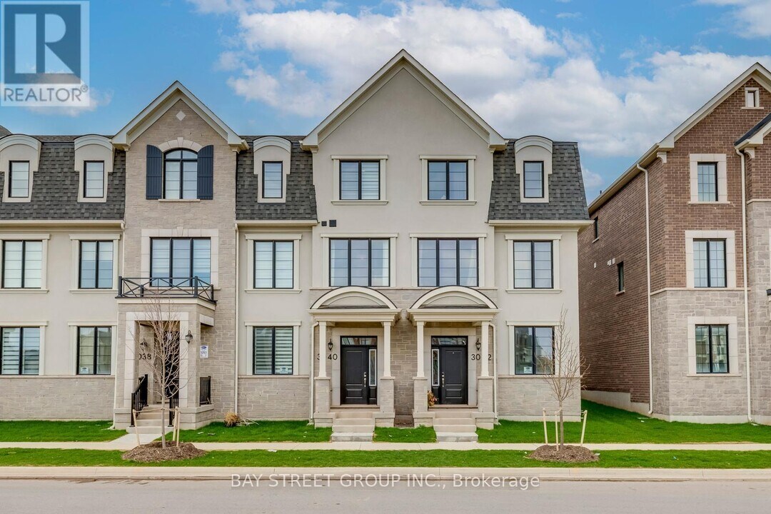 3040 Merrick Rd in Oakville, ON - Building Photo