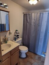 301 Barr Elms Ave in Joliet, IL - Foto de edificio - Building Photo