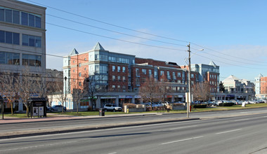 7378 Yonge St in Vaughan, ON - Building Photo - Building Photo