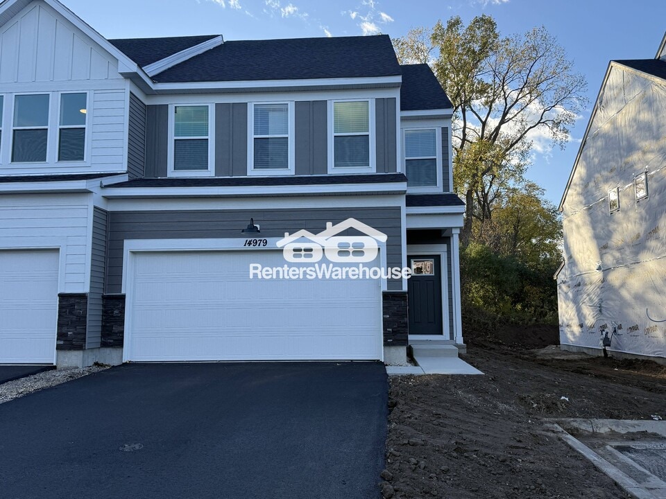 14979 Avondale Vw in Rosemount, MN - Building Photo