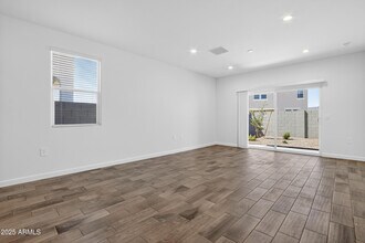 9284 S Mara Dr in Apache Junction, AZ - Building Photo - Building Photo