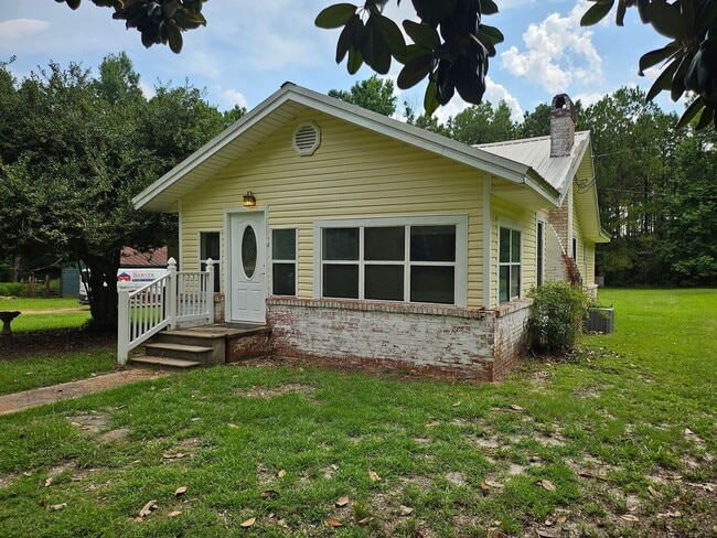 property at 1046 Miers St