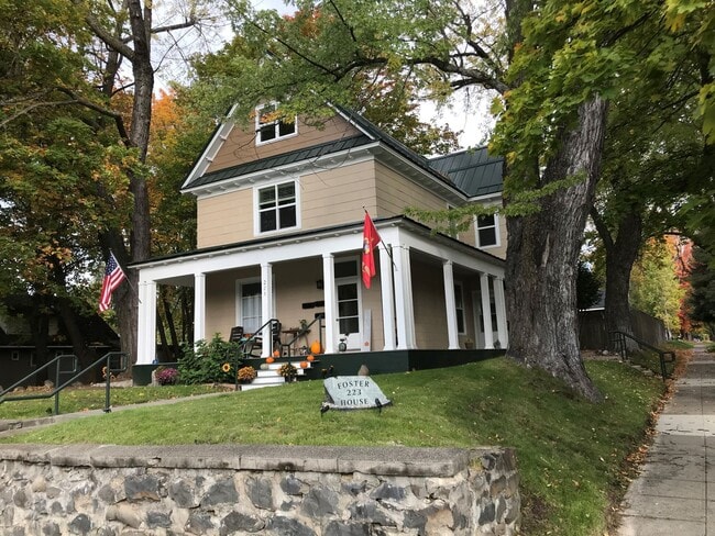 property at 223 E Foster Ave