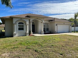 4970 Easter Terrace in North Port, FL - Building Photo