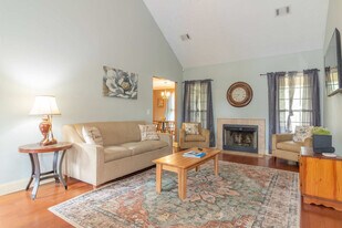 4235 King Arthur Pl, Unit SI ID1043511P in Columbus, GA - Building Photo