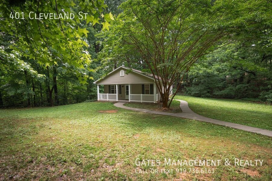 401 Cleveland St in Mebane, NC - Building Photo