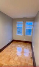 2855 E 82nd St, Unit 2855 E 82nd St 3F in Chicago, IL - Foto de edificio - Building Photo