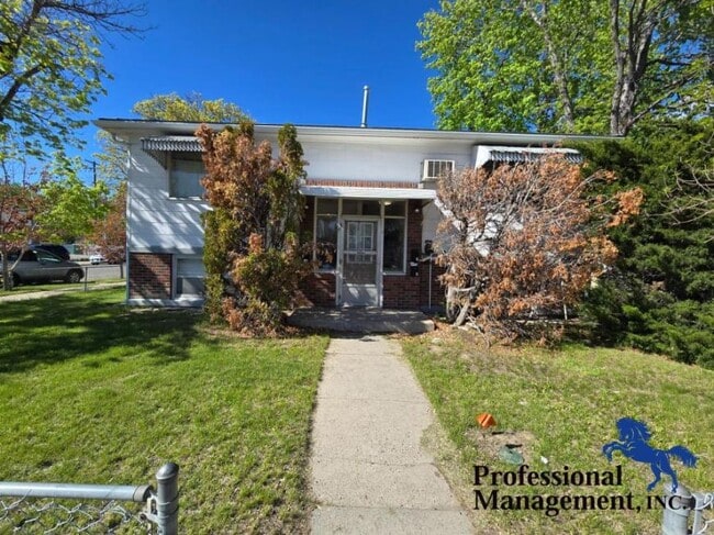 43 Broadwater Ave