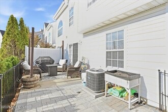 26 Dover Ct in Tinton Falls, NJ - Building Photo - Building Photo