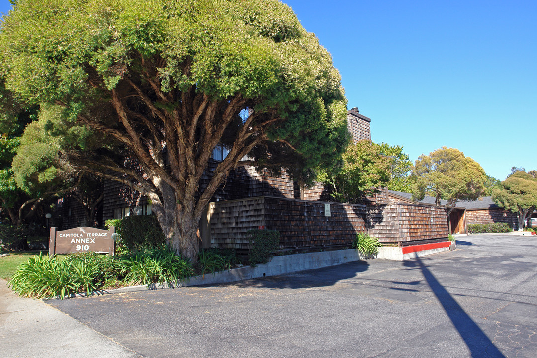 910 Capitola Ave in Capitola, CA - Building Photo