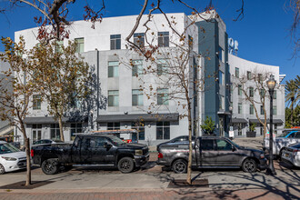 Harbor Lofts in Anaheim, CA - Building Photo - Building Photo