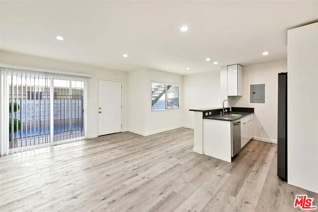 property at 5529 Bonner Ave