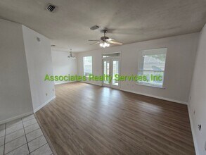 7321 NW 117th Ln in Alachua, FL - Building Photo - Building Photo