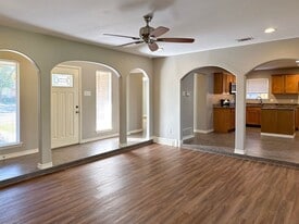 51262 Laramie St in Irving, TX - Building Photo