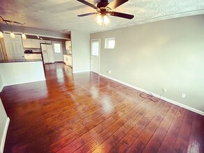 312 Starlite Dr in Louisville, KY - Foto de edificio - Building Photo