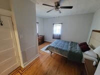 900 Chauncey Ave, Unit D photo'