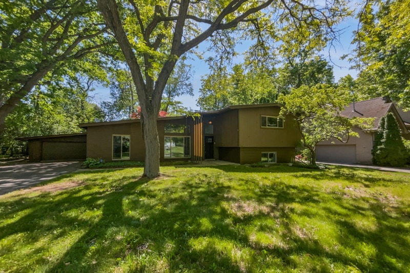 2645 Hickory Ct in Bloomfield Hills, MI - Building Photo