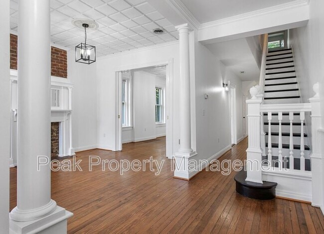 property at 811 N 21st St