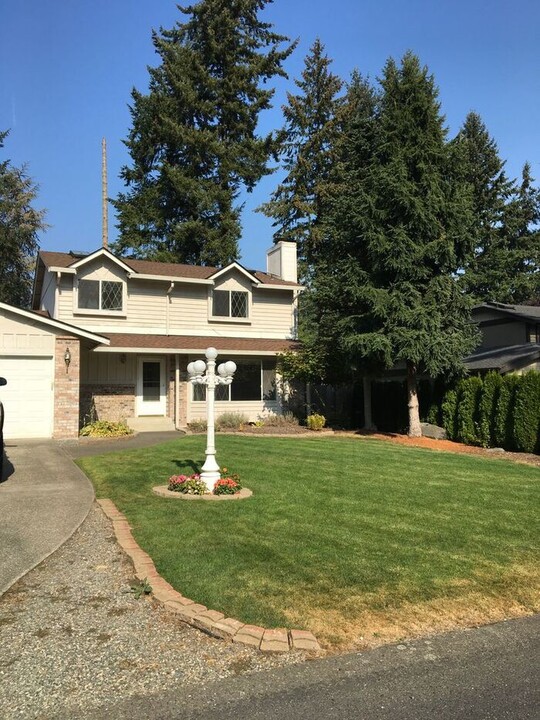 9503 166th St E in South Hill, WA - Building Photo