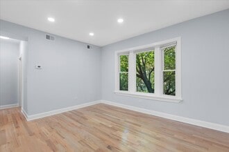 3805 W Belle Plaine Ave in Chicago, IL - Building Photo - Building Photo