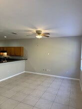 8146 Stone Leaf Ln in Tampa, FL - Building Photo - Building Photo