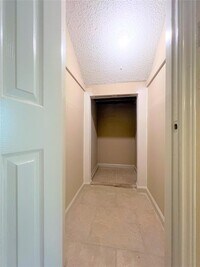 2146 Hazlitt Dr photo'