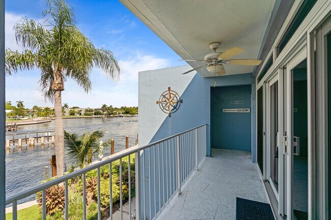 55 NE Spanish Trail-Unit -2010 in Boca Raton, FL - Building Photo - Building Photo