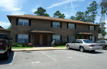 Nicewood Garden Apartments in Niceville, FL - Building Photo - Building Photo