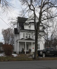 Building Photo - 124 Kingsboro Ave Apartments in Gloversville, New York