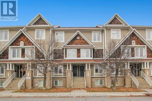 393 Chapman Mills Dr in Ottawa, ON - Building Photo