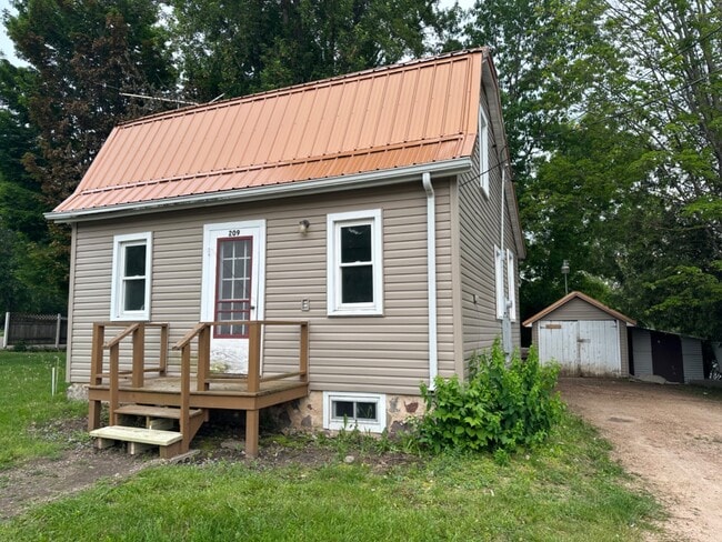 property at 209 Pine St