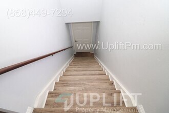 4025 Casita Way in San Diego, CA - Building Photo - Building Photo