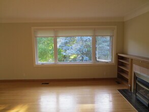 387 Wharncliffe Rd N in London, ON - Building Photo - Building Photo