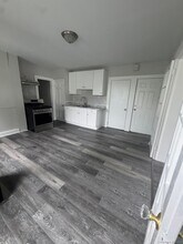 53-57 Palisade Ave-Unit -2nd floor in Bridgeport, CT - Building Photo - Building Photo