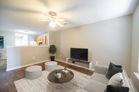 Sharon Pointe Apartment Homes in Charlotte, NC - Building Photo - Building Photo