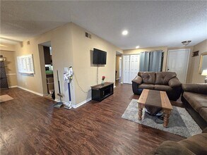 315 Seasons Pkwy in Norcross, GA - Building Photo - Building Photo