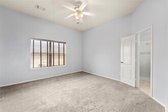 3511 Cypress Village Dr in Pearland, TX - Foto de edificio - Building Photo
