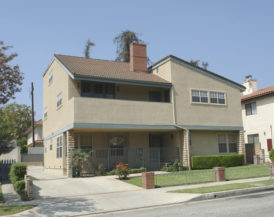 1117 N Monterey St in Alhambra, CA - Building Photo