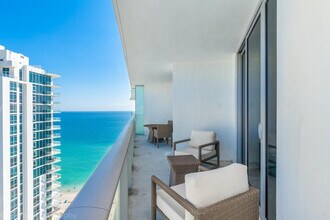 4111 S Ocean Dr in Hollywood, FL - Building Photo - Building Photo