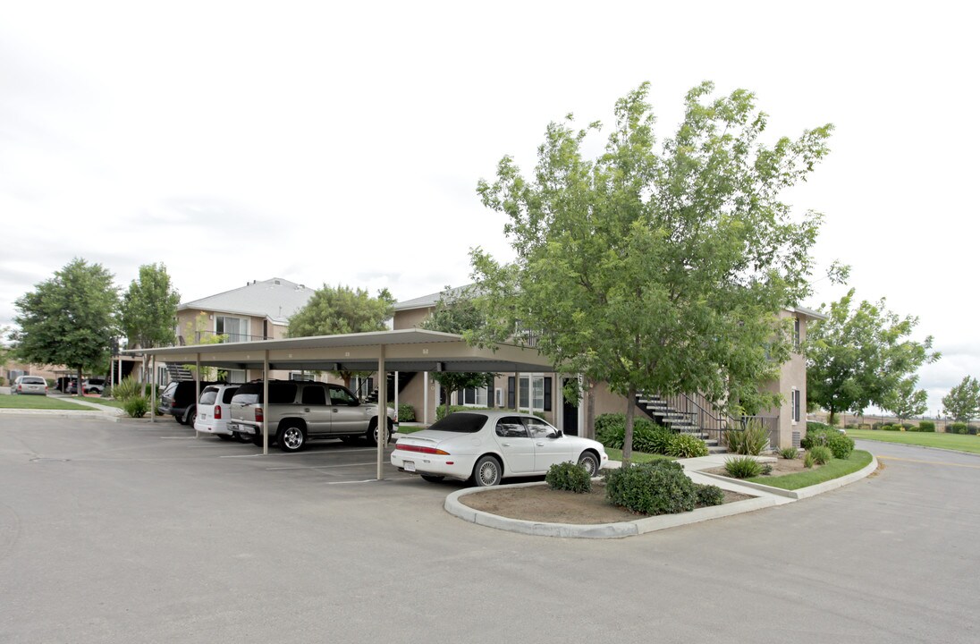The Village at Mendota in Mendota, CA - Building Photo
