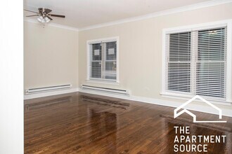 726 W Roscoe St, Unit 2S in Chicago, IL - Foto de edificio - Building Photo