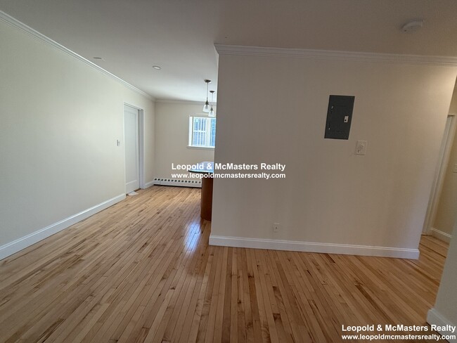 73 Parkman St, Unit 3B in Brookline, MA - Building Photo - Building Photo