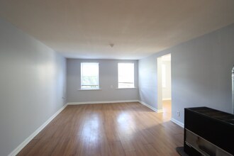 3241 S May St-Unit -GRD in Chicago, IL - Building Photo - Building Photo
