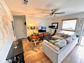 410 Blueberry Hill in Austin, TX - Building Photo - Building Photo