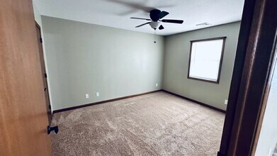 505 E Adams St, Unit 11 in Rushville, IL - Building Photo - Building Photo